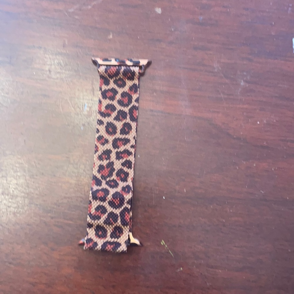 new Apple Watch strap-cheeta print